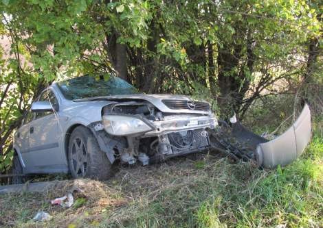 Неправоспособен шофьор бе ранен при пътно произшествие вчера в Карлово
