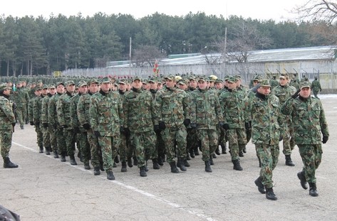 В понеделник откриват  новата учебна година в Карловската бригада