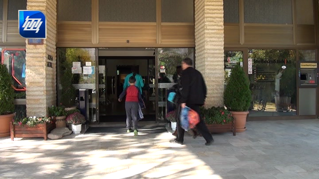 (ВИДЕО) Ученици се натровиха на зелено училище в Хисаря