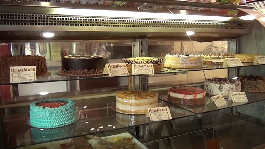 (ВИДЕО) Бутикова сладкарница "Дежа вю" в Карлово започна да предлага по-висок клас торти 