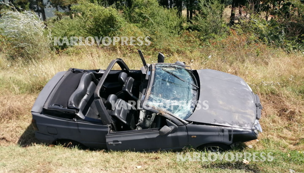 Пиян шофьор самокатастрофира край Карлово, а след това инсценира, че  колата му е  открадната