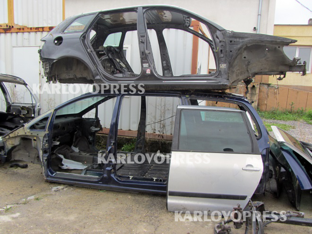 В Хисаря заловиха 22 годишен крадец на части от автомобил