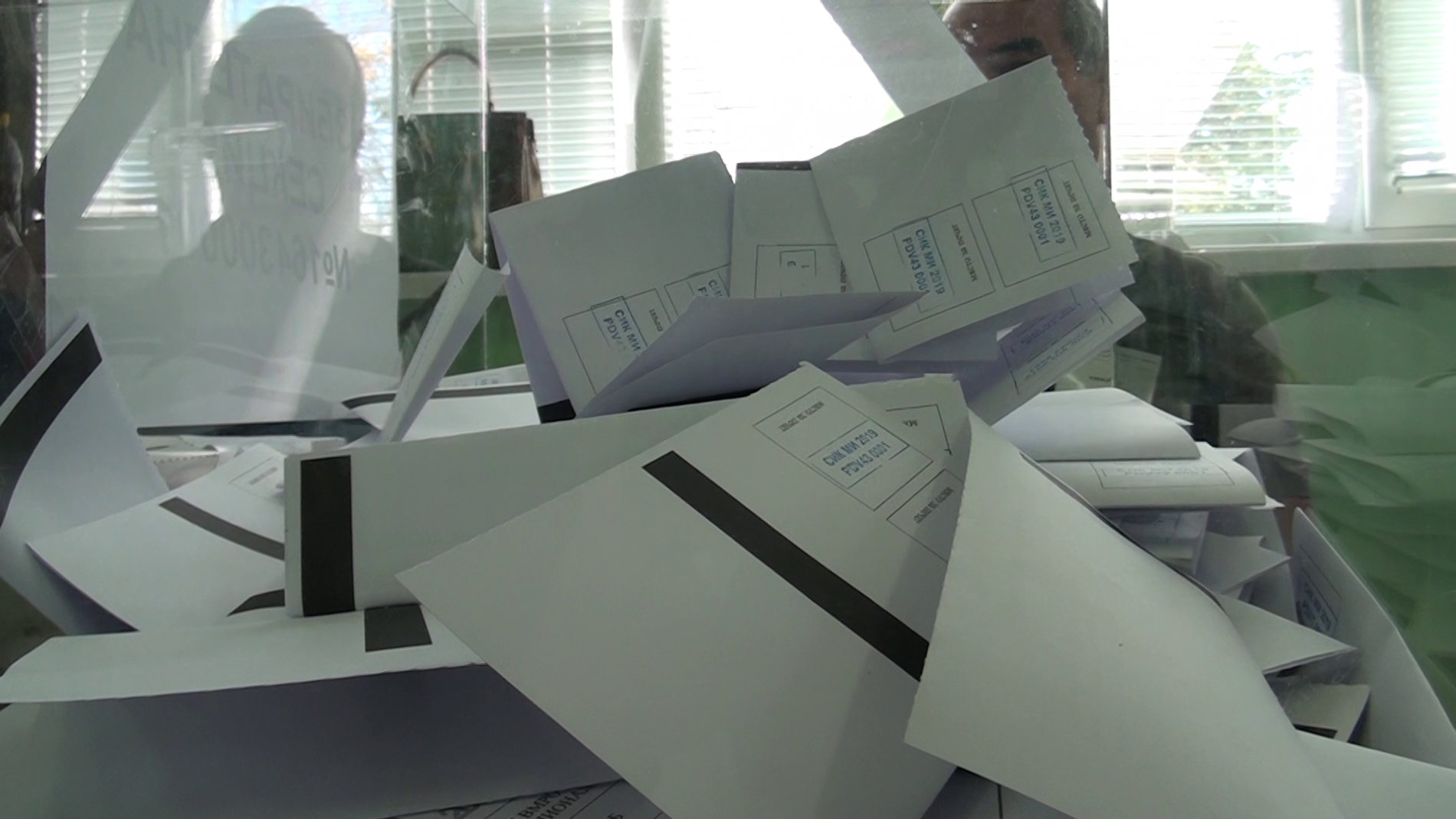 Изборният ден в общините Карлово, Сопот и Хисаря протича без сериозни нарушения към 17:30 часа