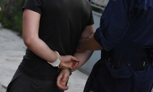 Полицията задържа 53 годишен от Хисаря, защото влязъл в чуждо жилище