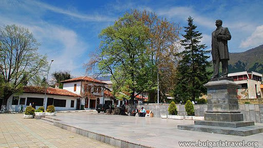 Община Сопот възобновява публичните обсъждания на площада
