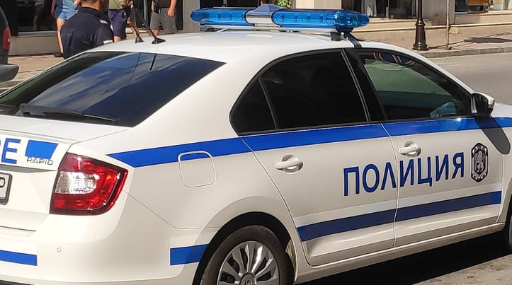 Двама мъже пострадаха при пътни инциденти в Каравелово и Сопот