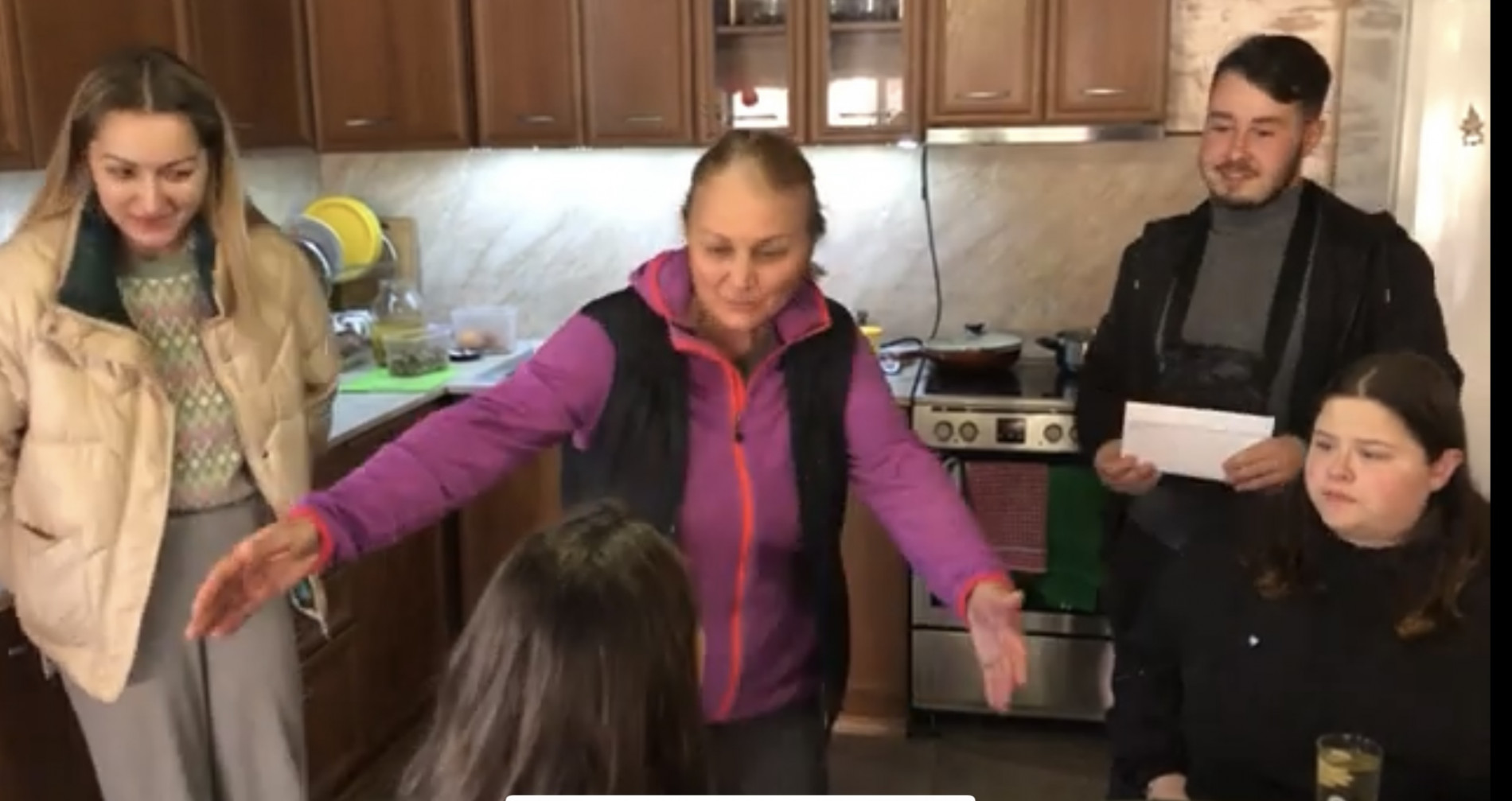 Семейство от Дъбене предостави дома си за бягащи от войната в Украйна