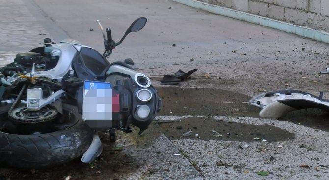 26 годишен моторист е в тежко състояние след катастрофа край Иганово