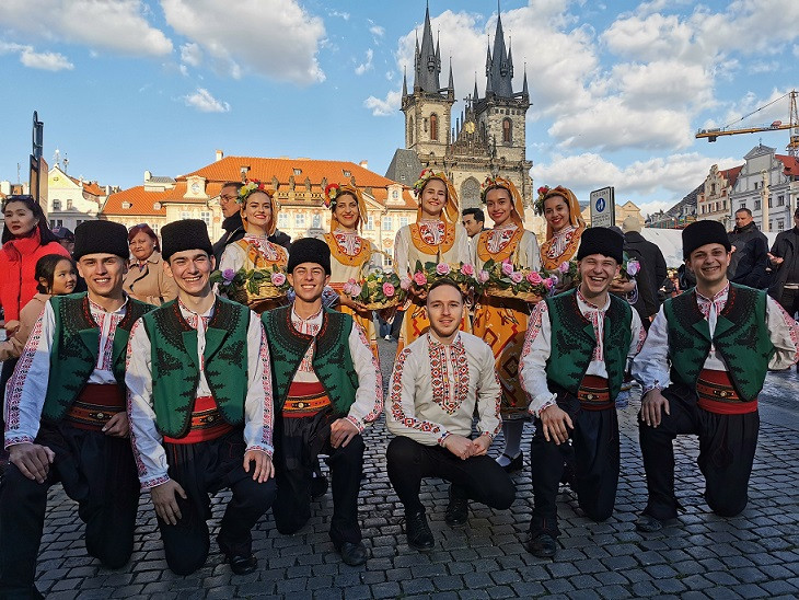 Ансамбъл „Розова долина“ представи Община Карлово в чешката столица Прага