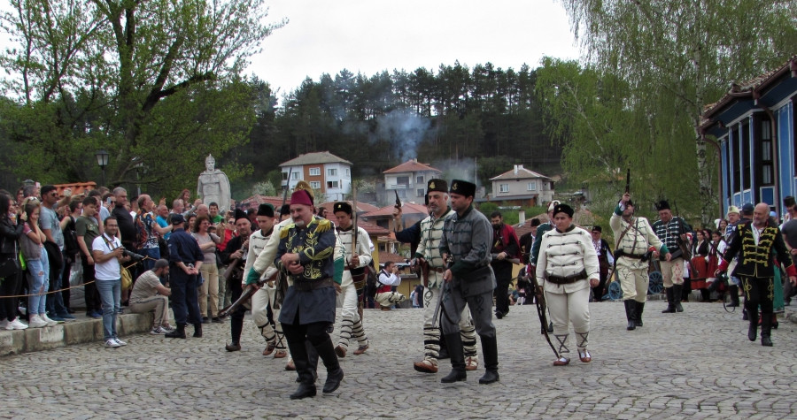 Вицепрезидентът Илияна Йотова идва в Клисура за честванията на 146 години Априлска епопея