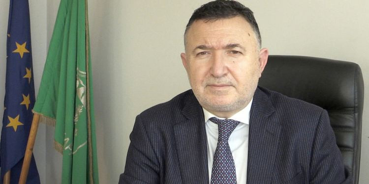 Кметът на Карлово д-р Емил Кабаиванов търси решение на проблема със субсидиране на нерентабилните автобусни линии