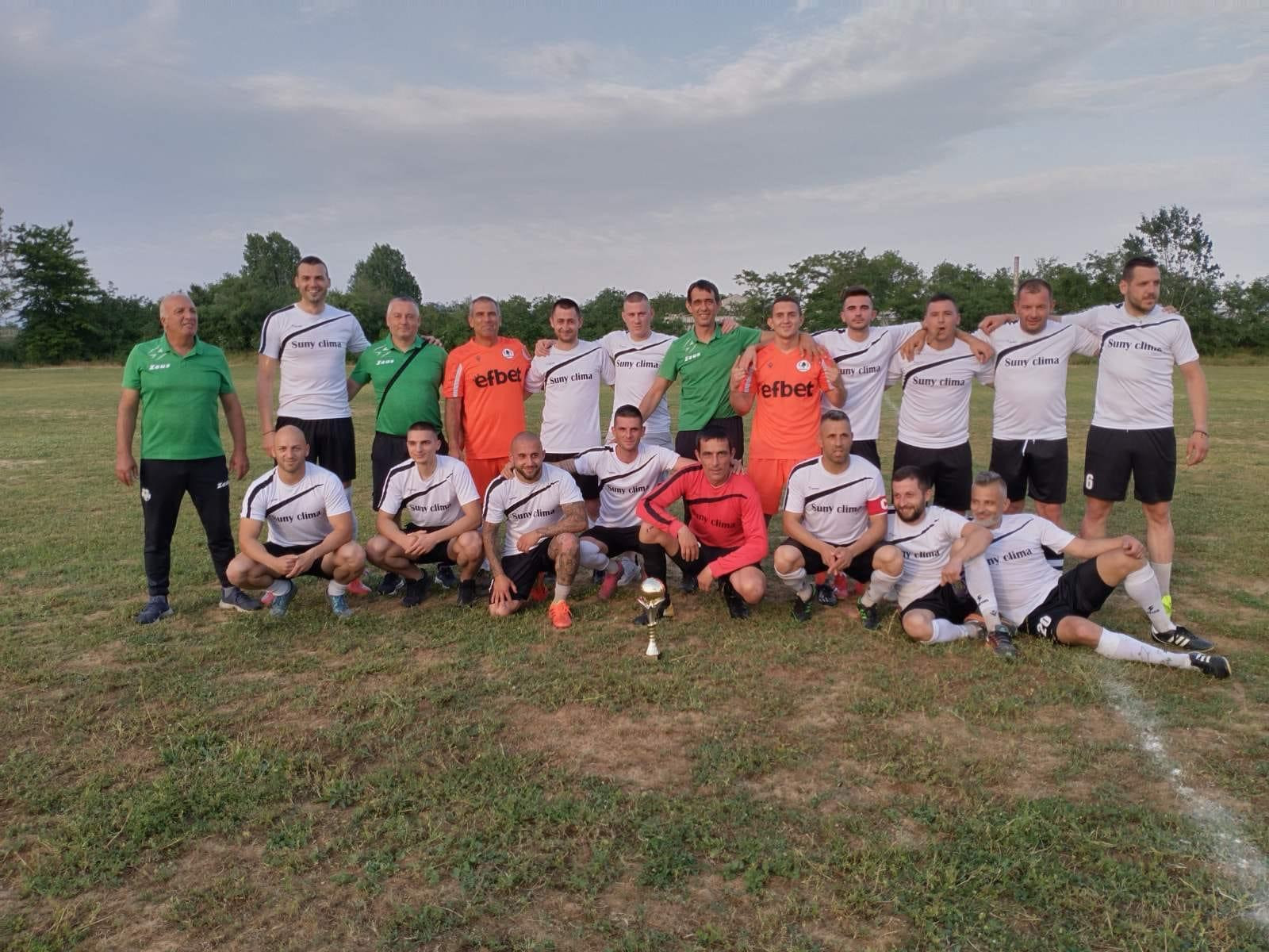 ФК "Дъбене" стана шампион на Б регионална футболна група