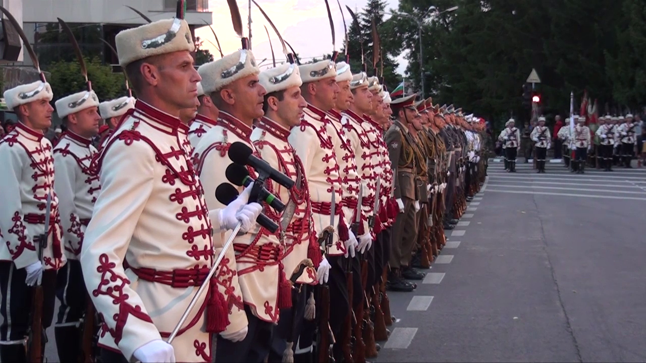 /ВИДЕО/ Националната гвардейска част взе участие в честването на 172-та годишнина от рождението на Вазов