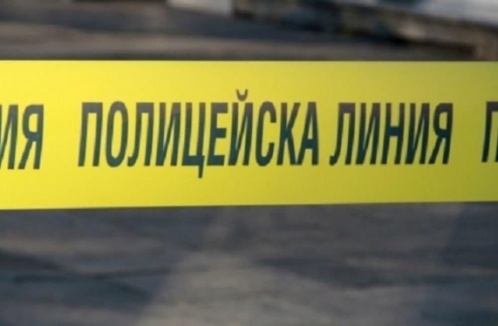Жестоко убийство в Сопот! Труп на 58-годишна жена бе открит на стадиона
