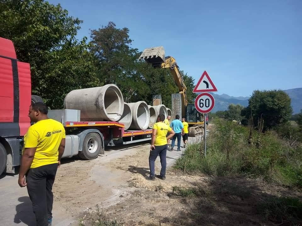 Започна работа  по възстановяване на срутилия се мост между Войнягово и Дъбене