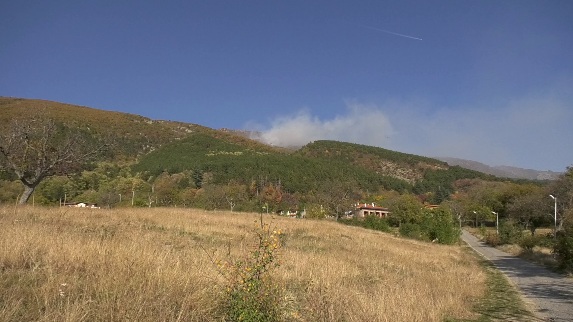Овладян е пожарът, който избухна  в Стара планина над Карлово