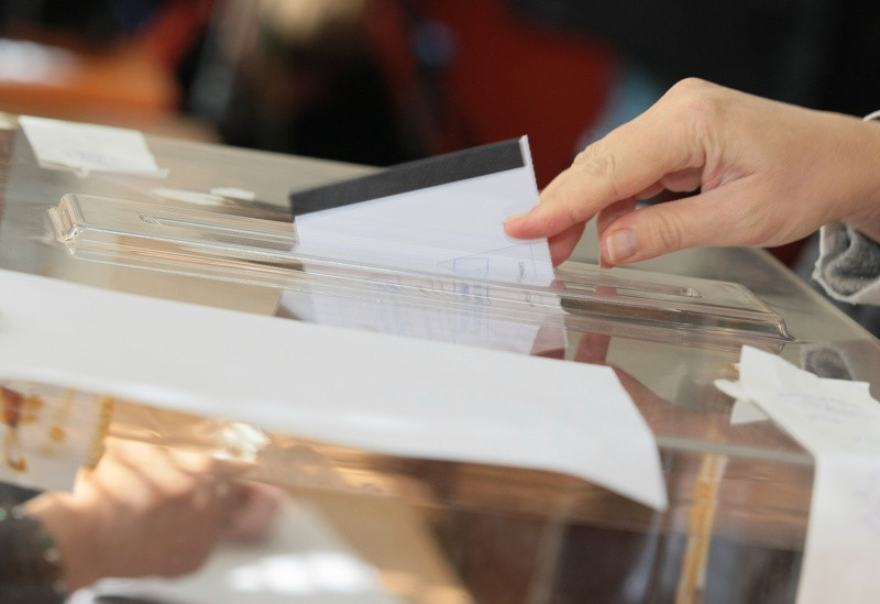Парламентът прие да се върне гласуването с хартиената бюлетина