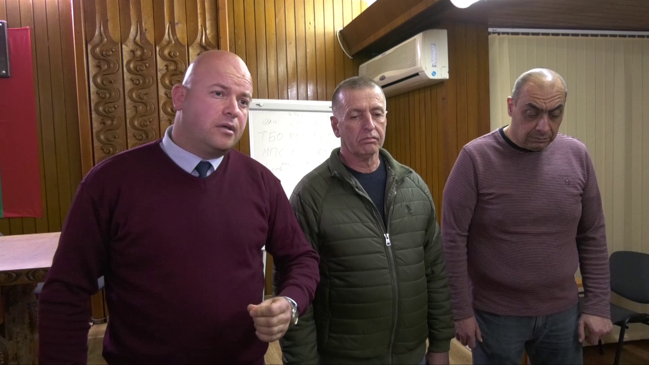 /ВИДЕО/ Кметът на Сопот предложи да бъдат намалени заплатите на общинските съветници